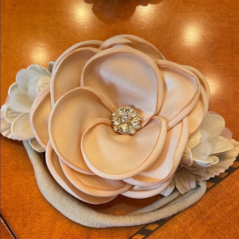 Set of 3 Cream and Pink Floral Hair Accessories /wrist with Vintage Charm
